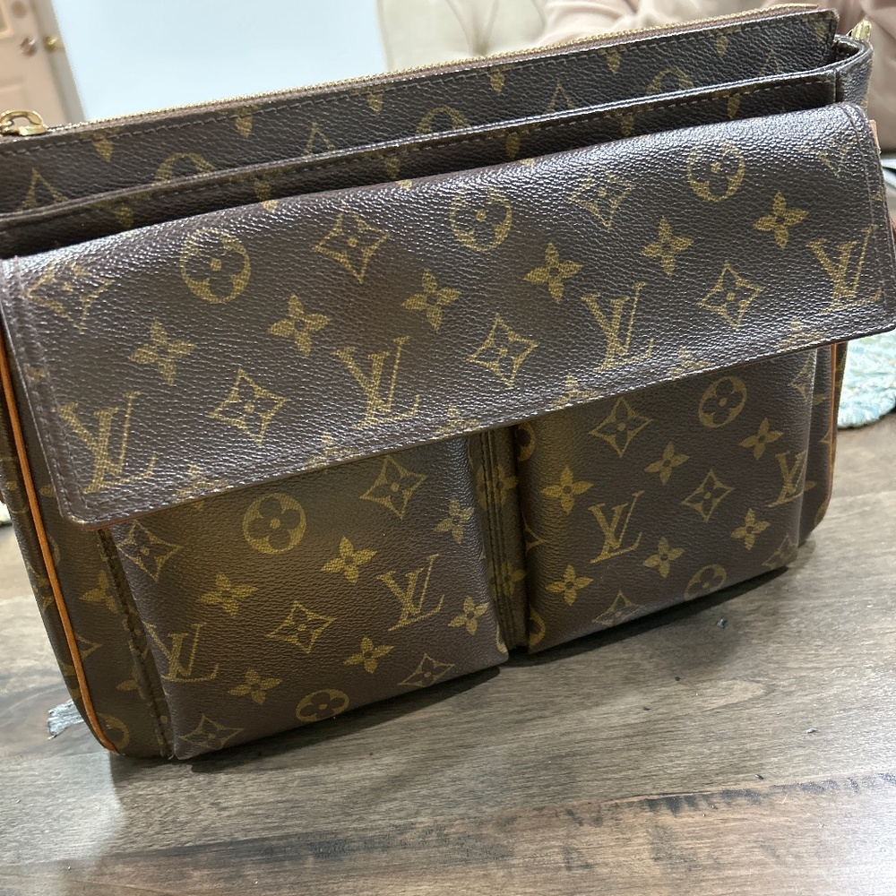 Louis Vuitton Viva Cite GM hand bag monogram canvas